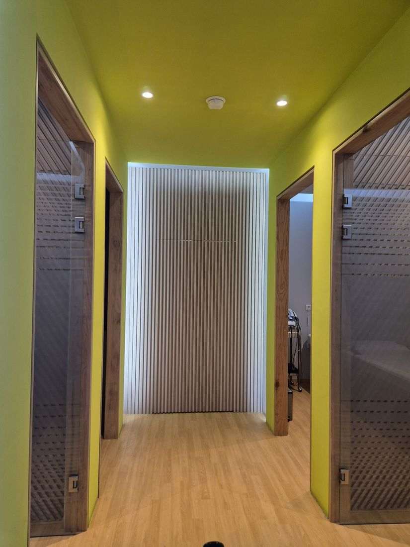 Espacio Neurem · Cabina individual de atención clínica